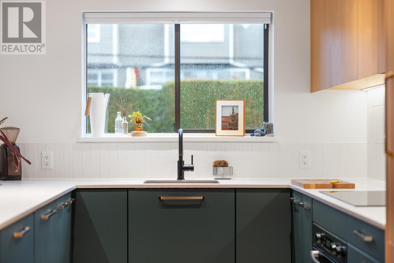 274 E 3rd Street, North Vancouver, British Columbia  V7L 1E7 - Photo 10 - R2826404