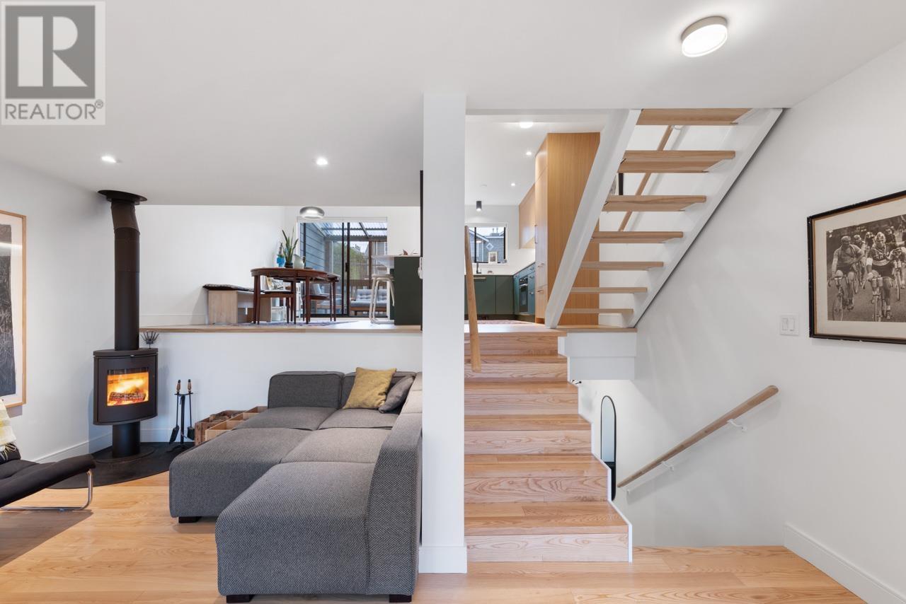 274 E 3rd Street, North Vancouver, British Columbia  V7L 1E7 - Photo 31 - R2826404