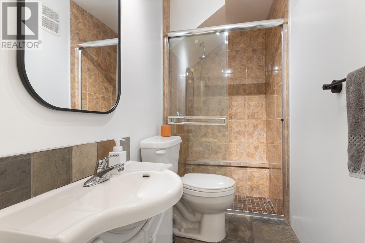 274 E 3rd Street, North Vancouver, British Columbia  V7L 1E7 - Photo 35 - R2826404