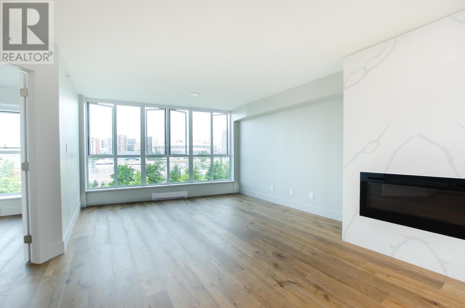 602 1188 Quebec Street, Vancouver, British Columbia  V6A 4B3 - Photo 2 - R2811186