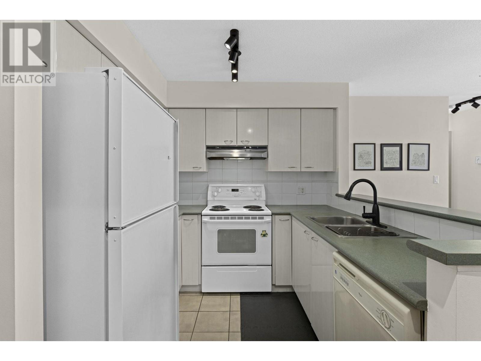 505 6088 Willingdon Avenue, Burnaby, British Columbia  V5H 4V2 - Photo 7 - R2826095
