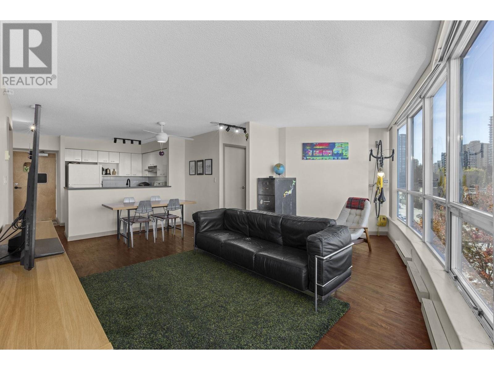 505 6088 Willingdon Avenue, Burnaby, British Columbia  V5H 4V2 - Photo 13 - R2826095