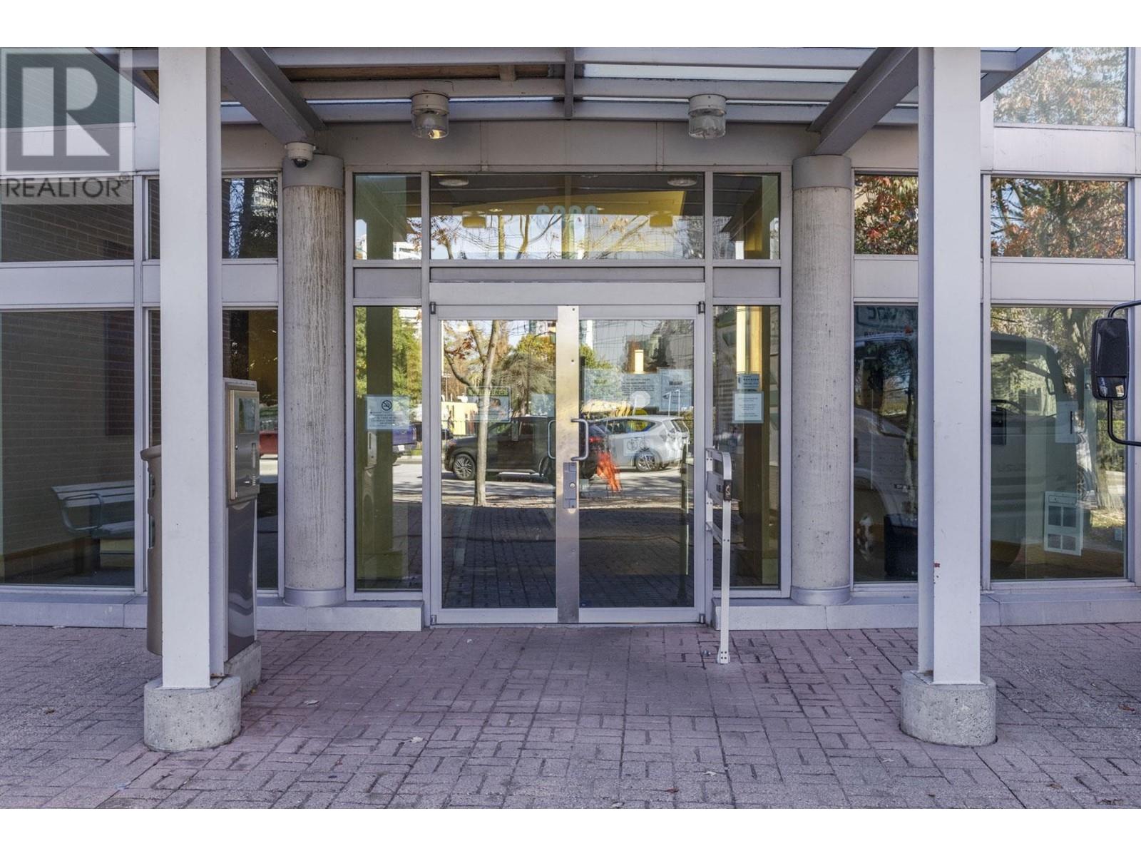 505 6088 Willingdon Avenue, Burnaby, British Columbia  V5H 4V2 - Photo 2 - R2826095