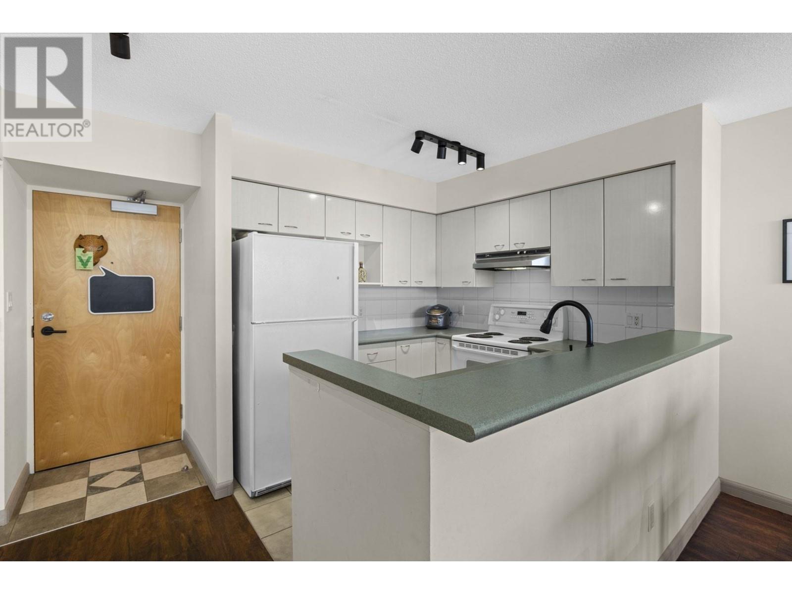 505 6088 Willingdon Avenue, Burnaby, British Columbia  V5H 4V2 - Photo 6 - R2826095