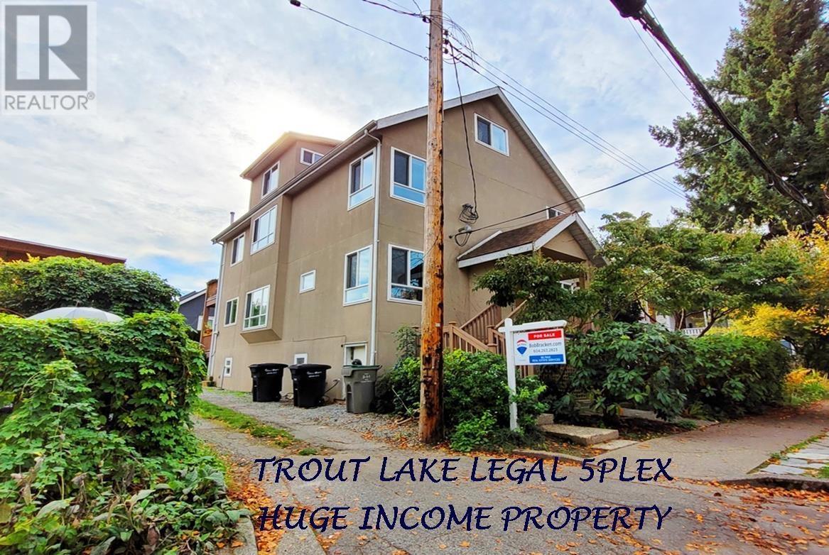 1858 E 15th Avenue, Vancouver, British Columbia  V5N 2G4 - Photo 2 - R2824952