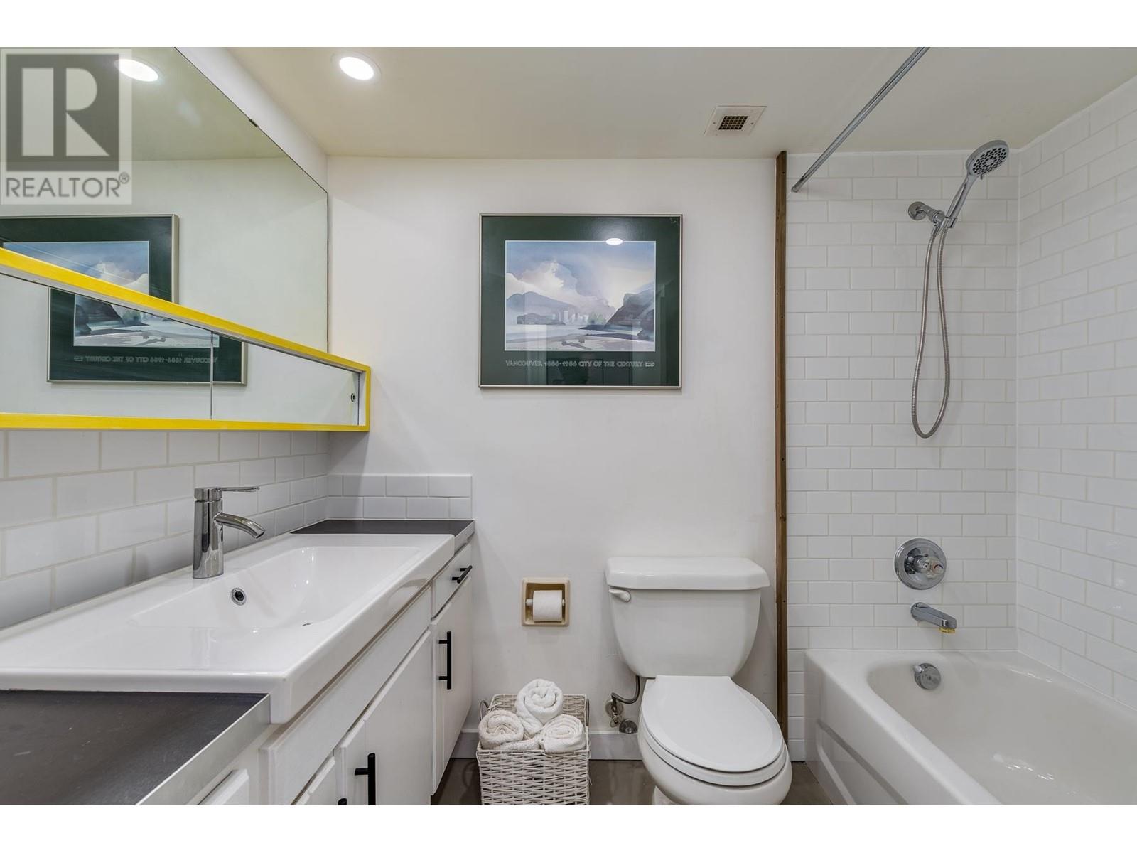 107 1745 Esquimalt Avenue, West Vancouver, British Columbia  V7V 1R7 - Photo 14 - R2826069