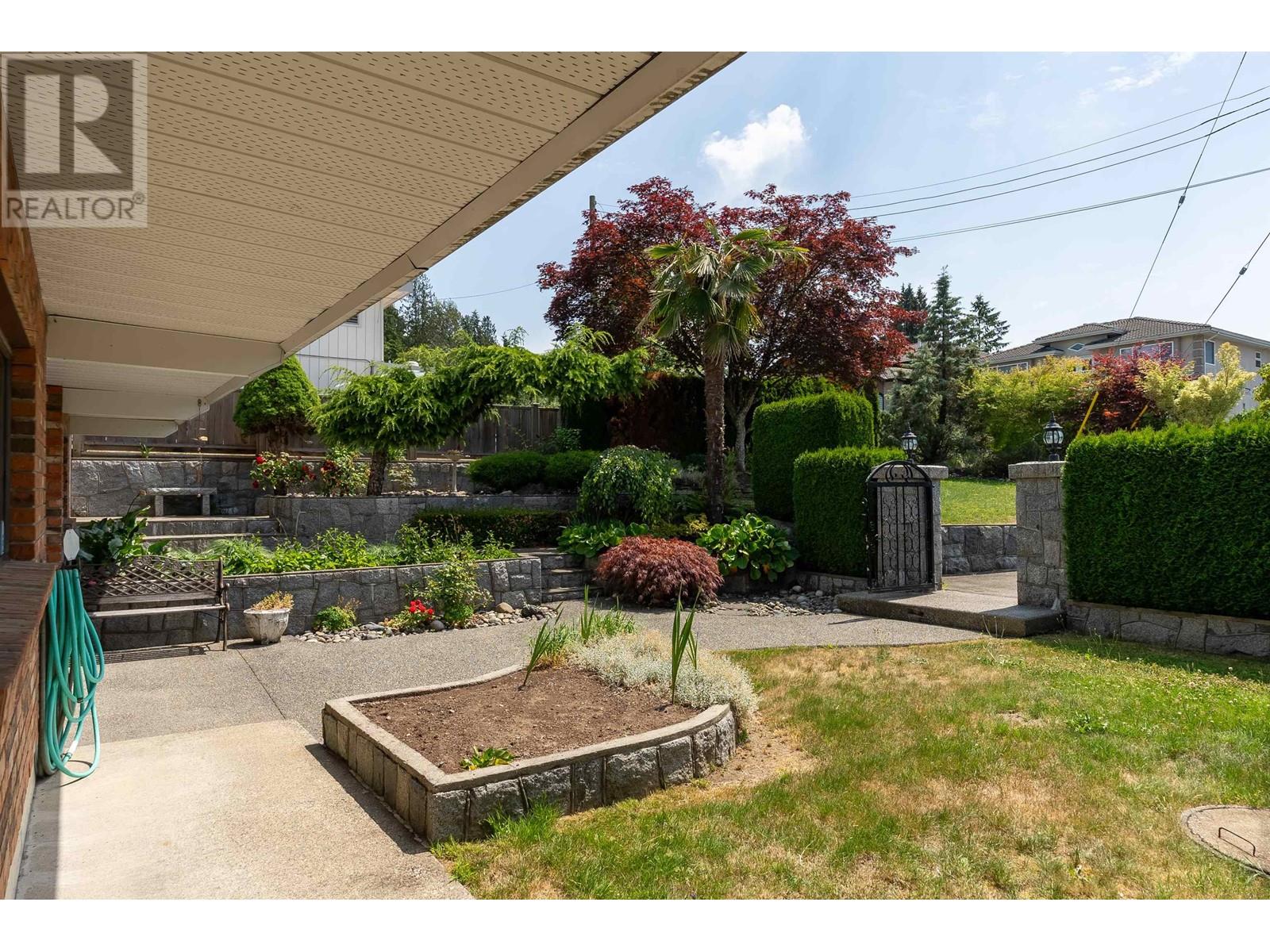 7221 Frances Street, Burnaby, British Columbia  V5A 1H1 - Photo 3 - R2826311