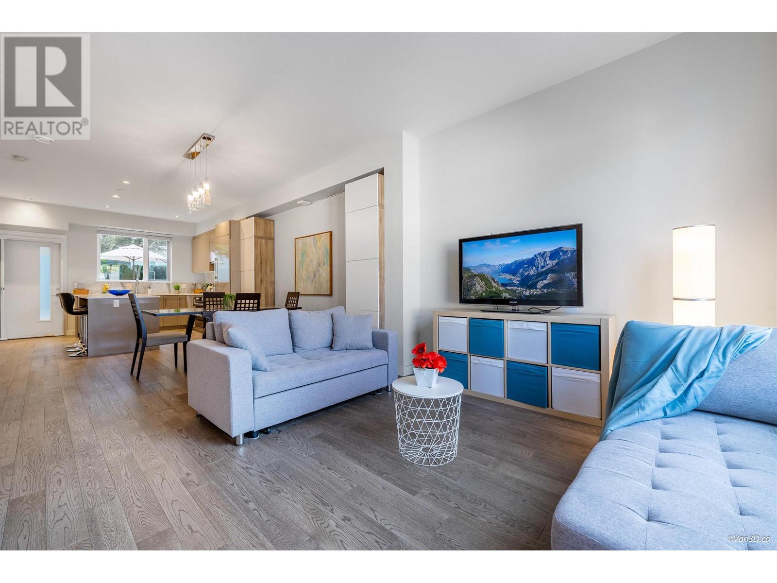 4066 Yukon Street, Vancouver, British Columbia  V5Y 0L4 - Photo 2 - R2825353
