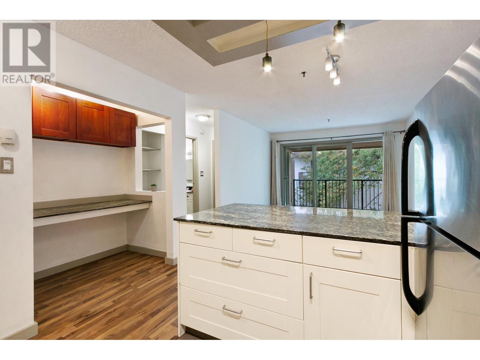 508 715 Royal Avenue, New Westminster, British Columbia  V3M 5X4 - Photo 2 - R2826110