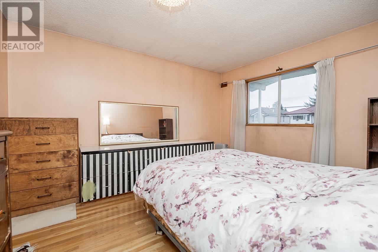 7839 17th Avenue, Burnaby, British Columbia  V3N 1M1 - Photo 17 - R2825823