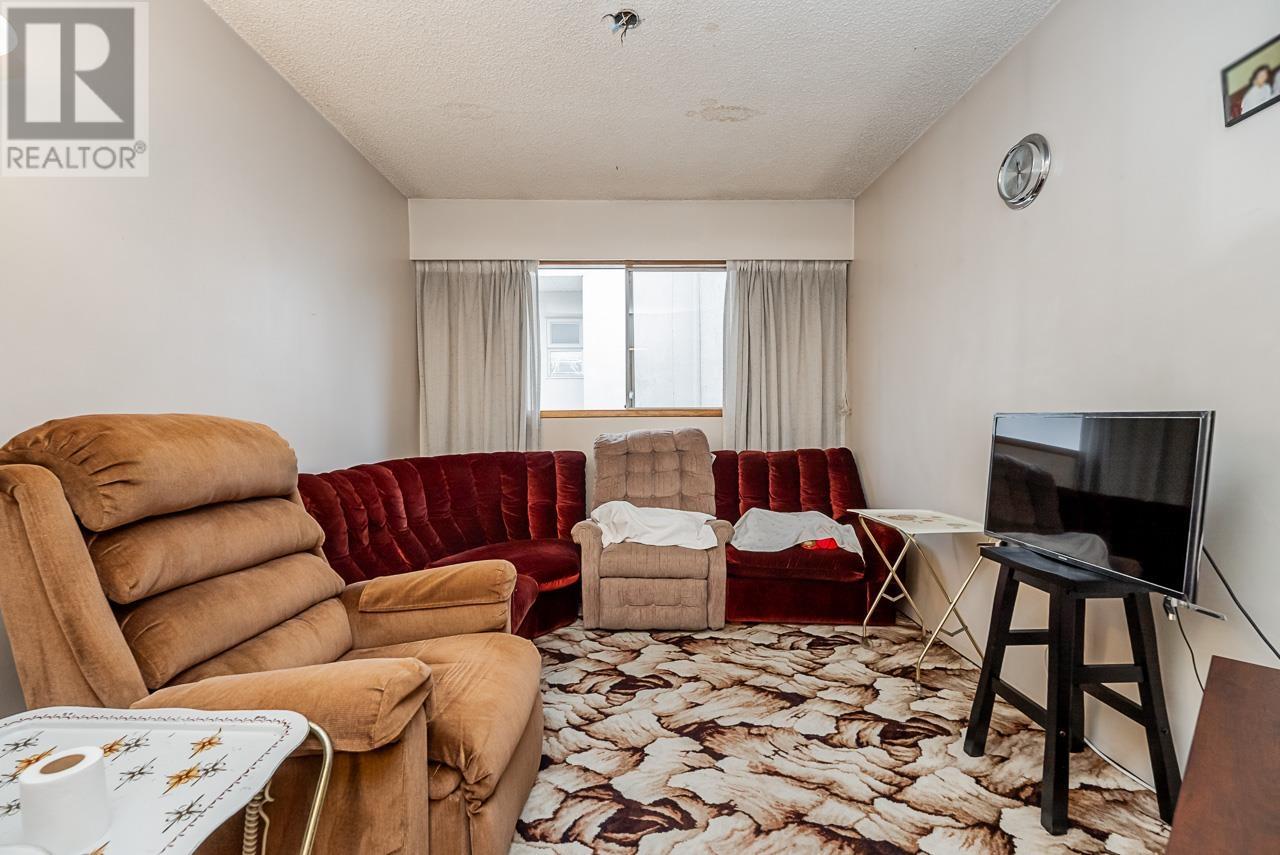 7839 17th Avenue, Burnaby, British Columbia  V3N 1M1 - Photo 22 - R2825823
