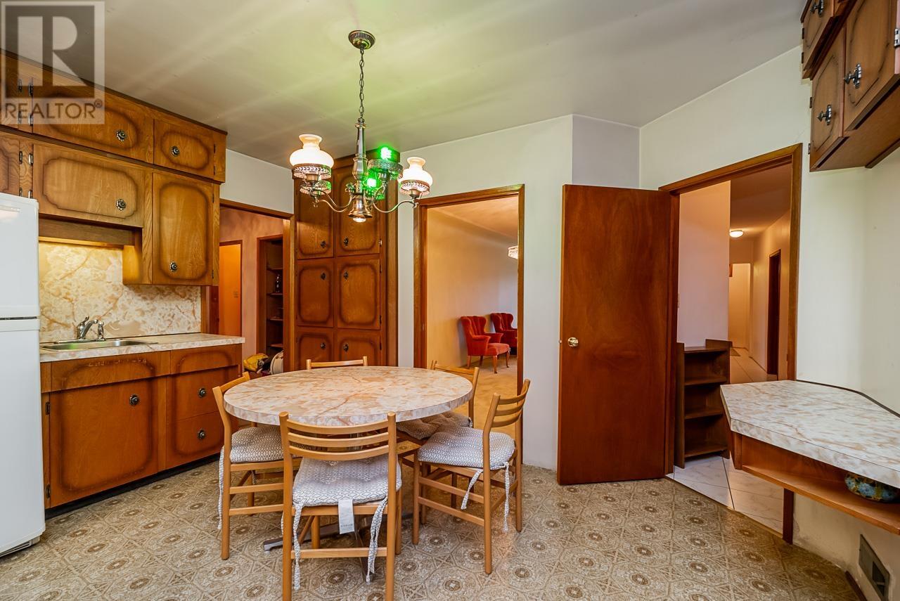 7839 17th Avenue, Burnaby, British Columbia  V3N 1M1 - Photo 14 - R2825823