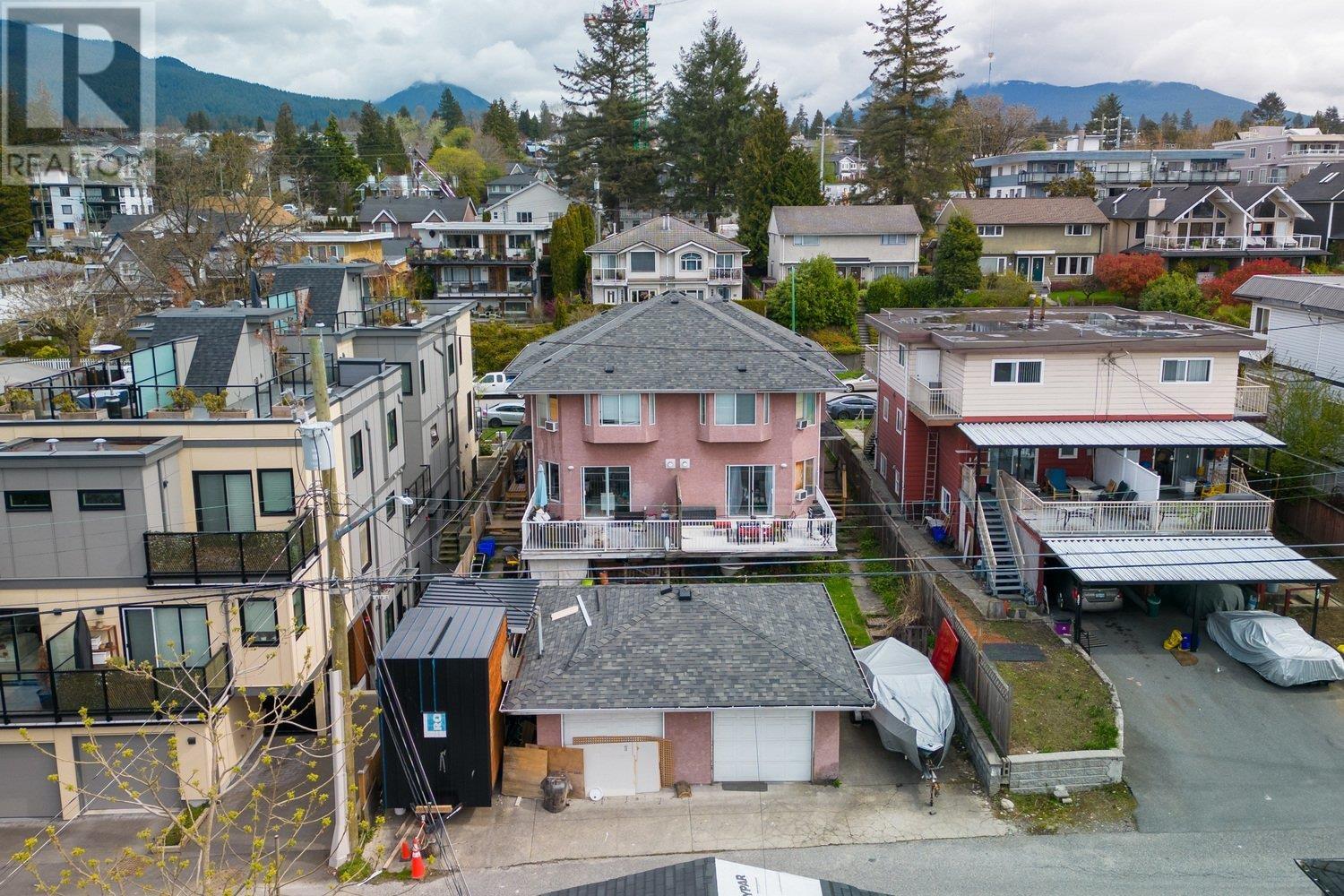 423-425 E 2nd Street, North Vancouver, British Columbia  V7L 1C9 - Photo 6 - R2826470