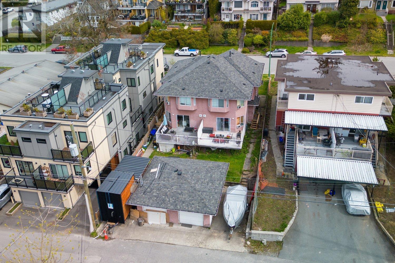 423-425 E 2nd Street, North Vancouver, British Columbia  V7L 1C9 - Photo 7 - R2826470