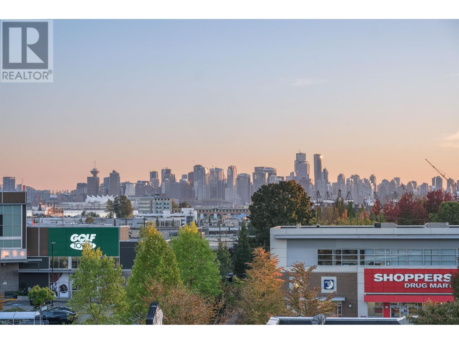 404 857 W 15 Street, North Vancouver, British Columbia  V7P 1M5 - Photo 3 - R2826489
