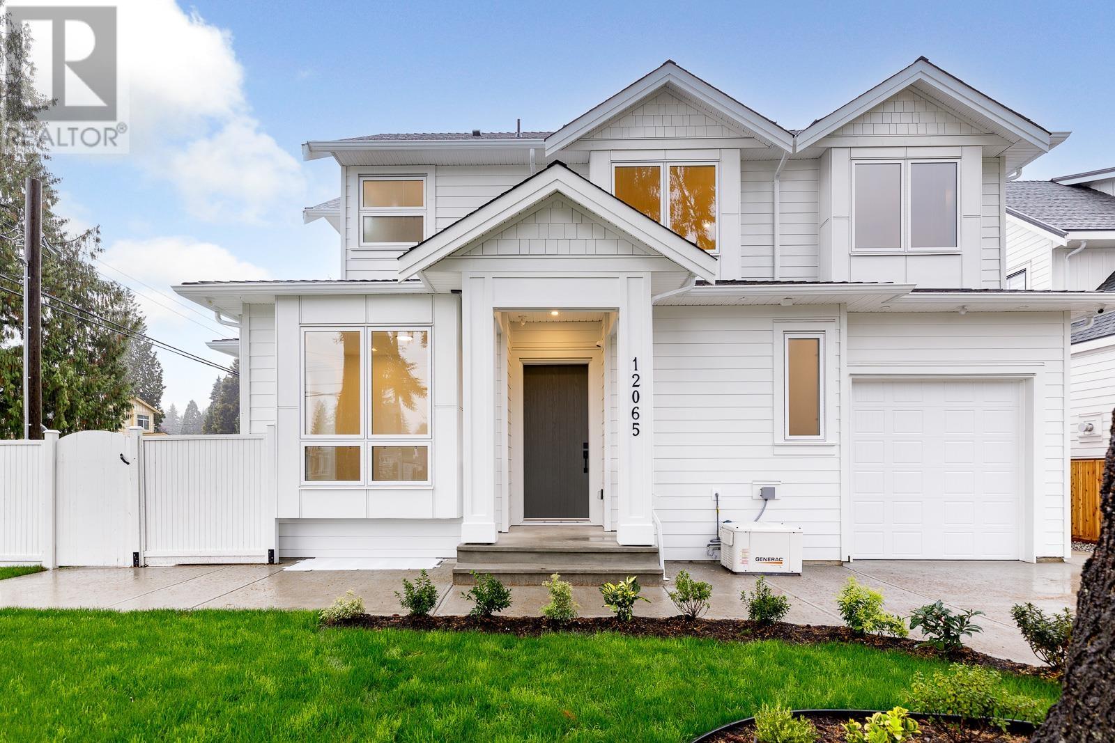 12065 Blakely Road, Pitt Meadows, British Columbia  V3Y 1J3 - Photo 2 - R2760416