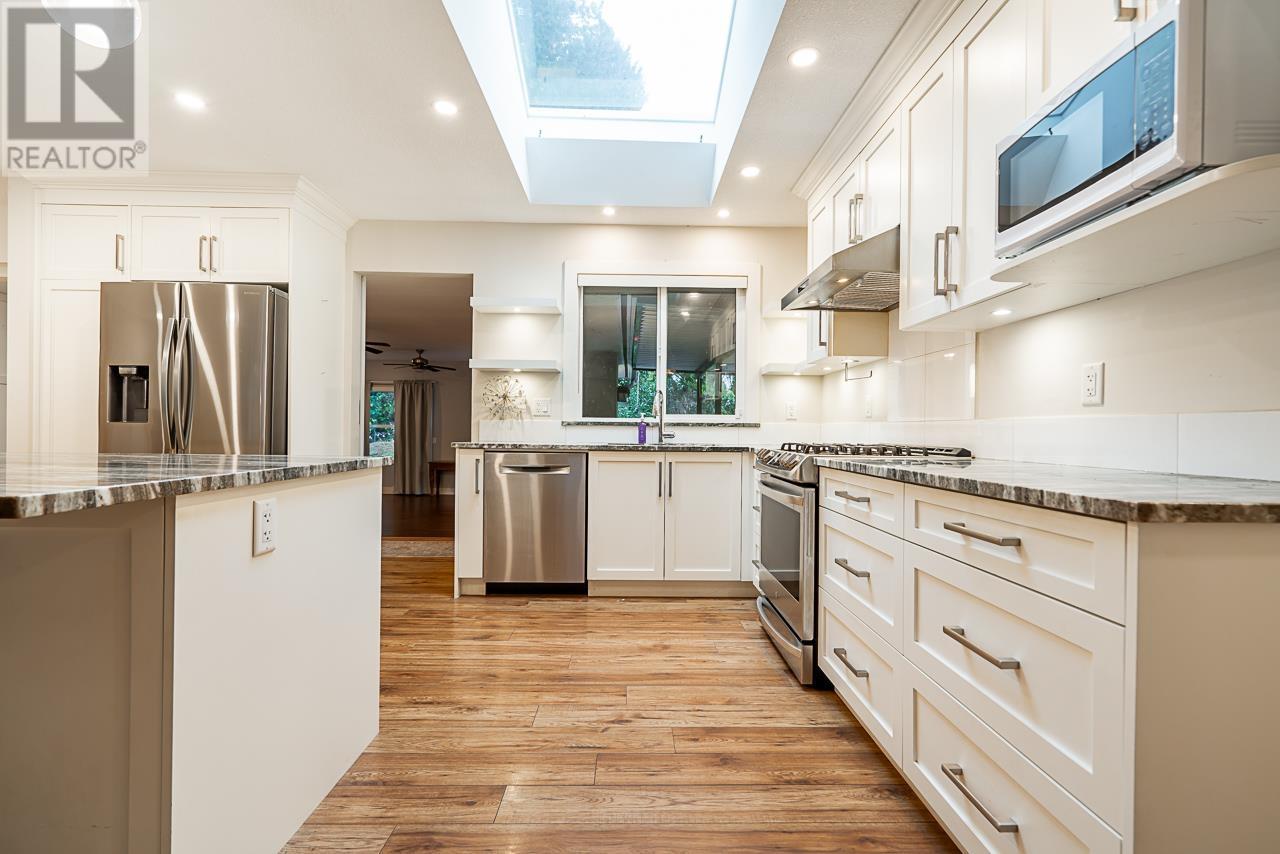 3562 Dalebright Drive, Burnaby, British Columbia  V5A 3E8 - Photo 14 - R2825660