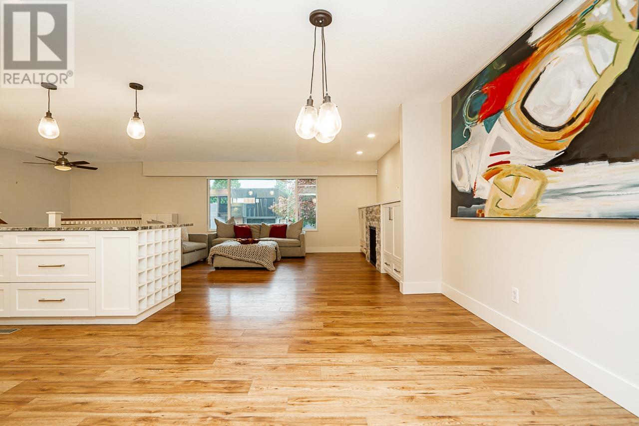 3562 Dalebright Drive, Burnaby, British Columbia  V5A 3E8 - Photo 9 - R2825660