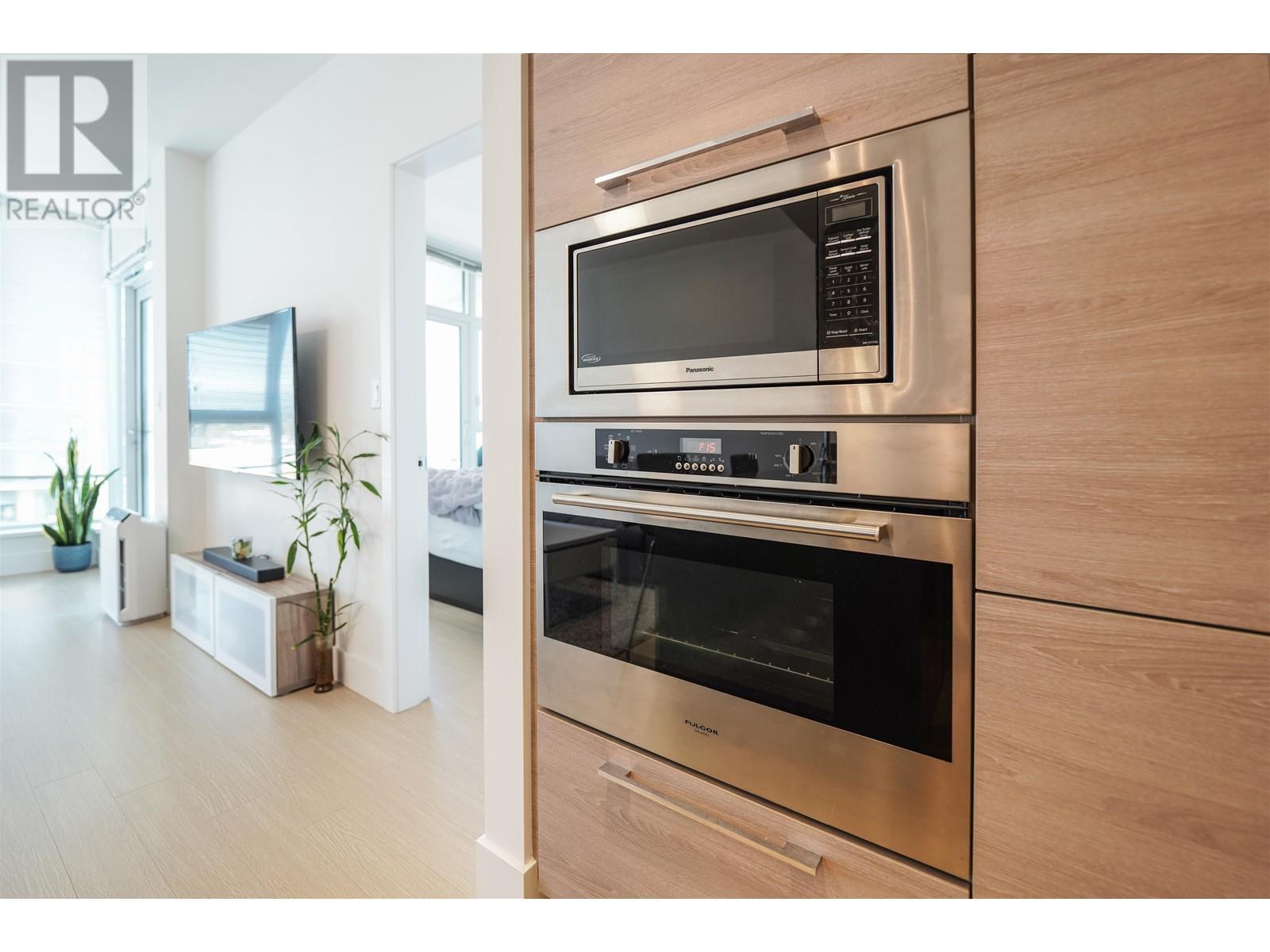 903 7358 Edmonds Street, Burnaby, British Columbia  V3N 0H1 - Photo 3 - R2826536