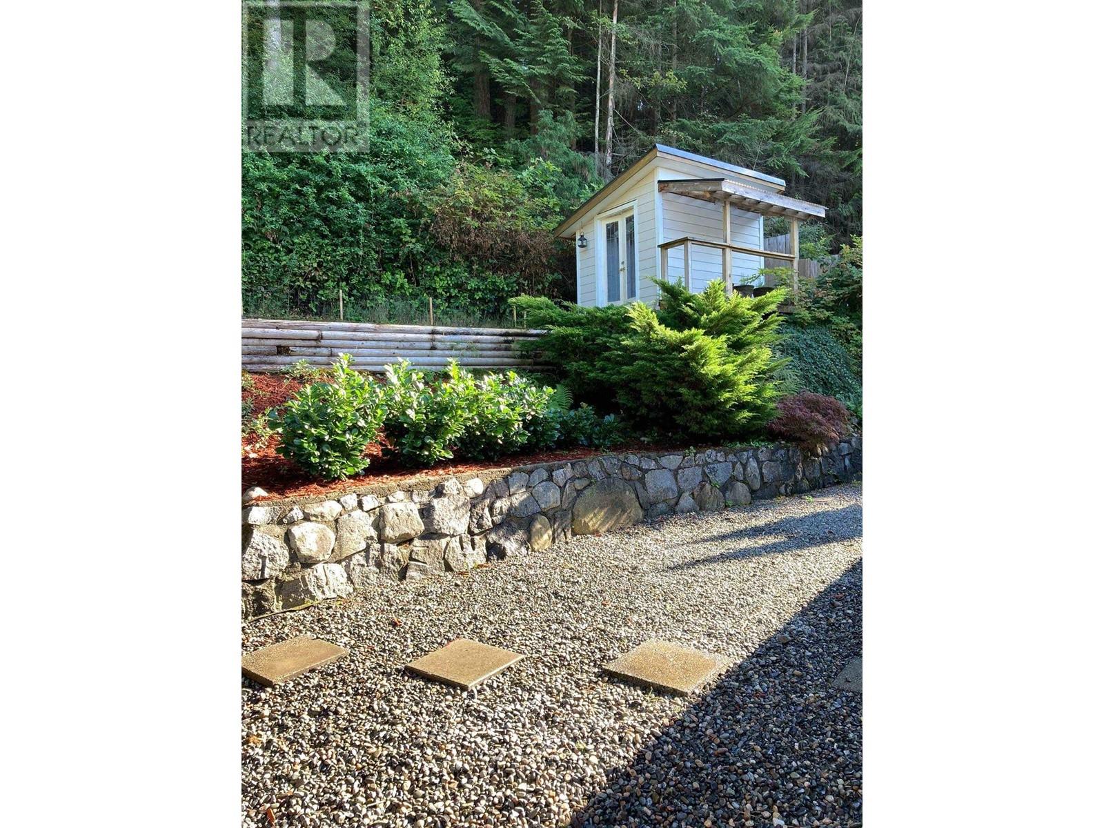 2002 Rivergrove Place, North Vancouver, British Columbia  V7H 2L4 - Photo 11 - R2826548