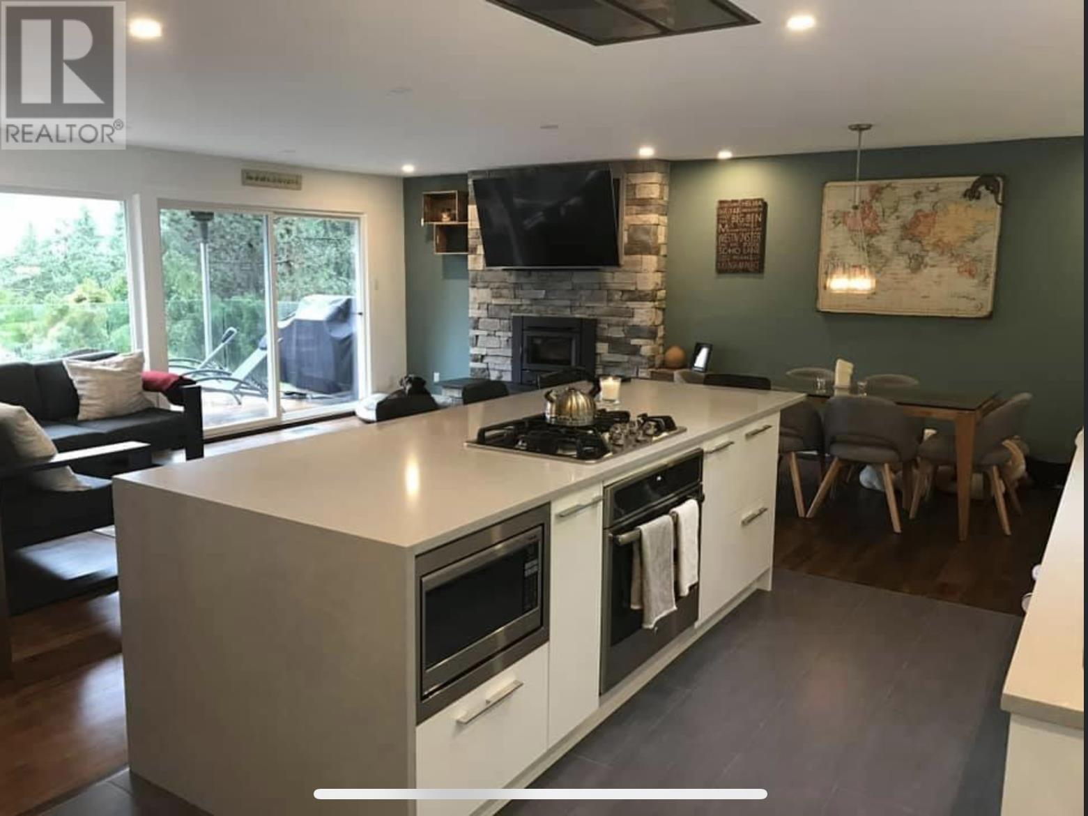 2002 Rivergrove Place, North Vancouver, British Columbia  V7H 2L4 - Photo 5 - R2826548