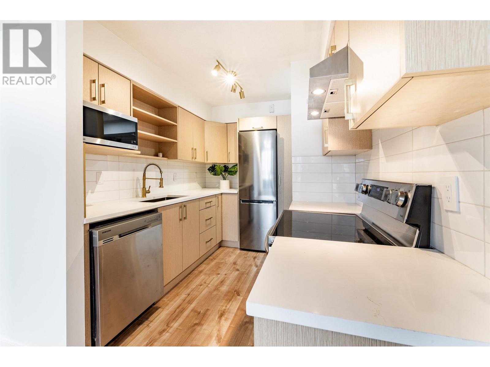 2004 3771 Bartlett Court, Burnaby, British Columbia  V3J 7G8 - Photo 17 - R2825201
