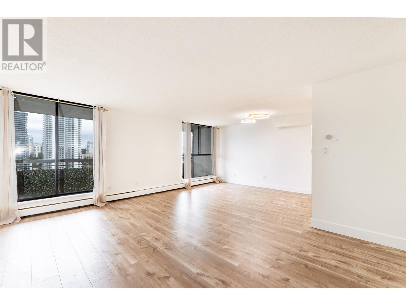2004 3771 Bartlett Court, Burnaby, British Columbia  V3J 7G8 - Photo 11 - R2825201