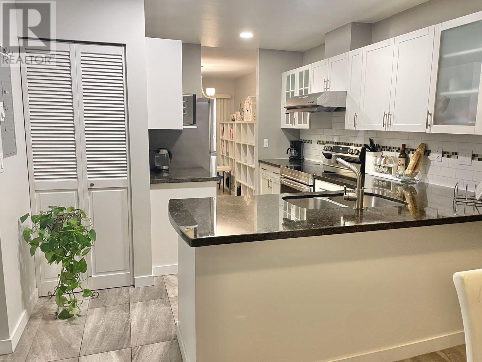 42 7360 Minoru Boulevard, Richmond, British Columbia  V6Y 3L7 - Photo 5 - R2825494