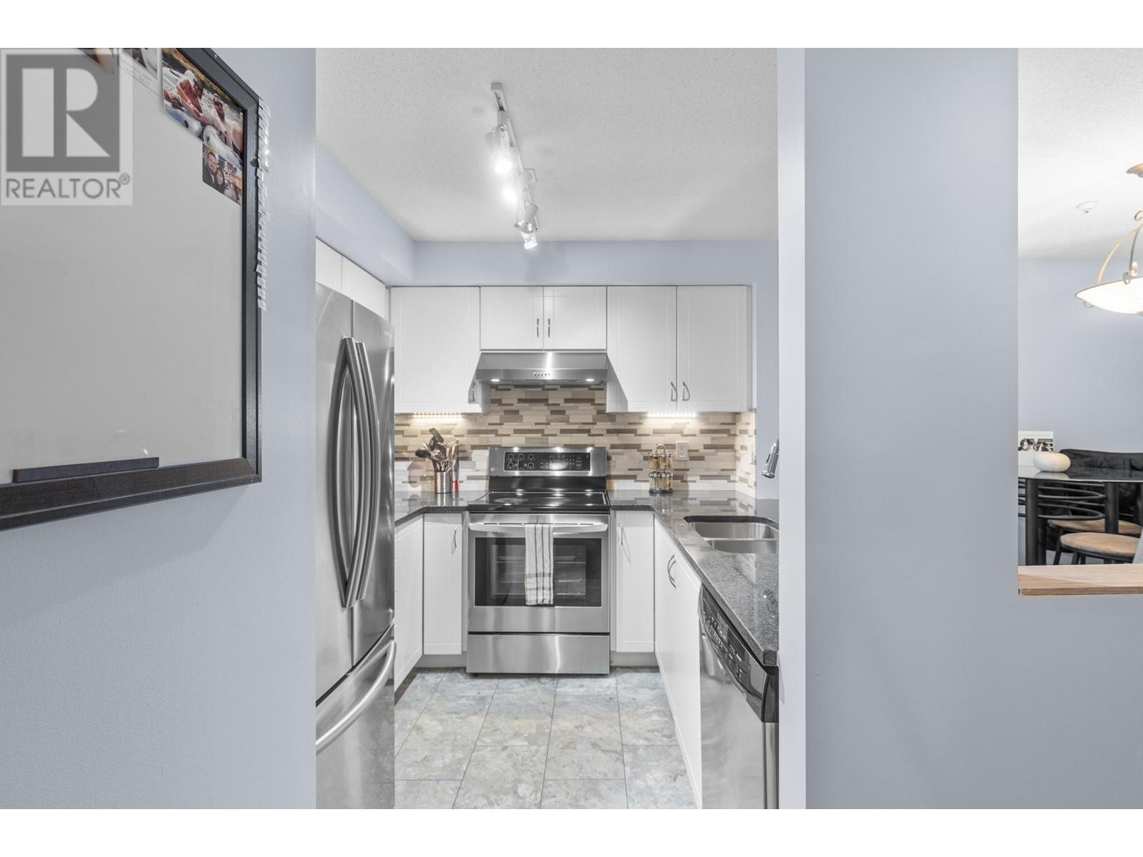 207 3033 Terravista Place, Port Moody, British Columbia  V3H 5A3 - Photo 10 - R2825872