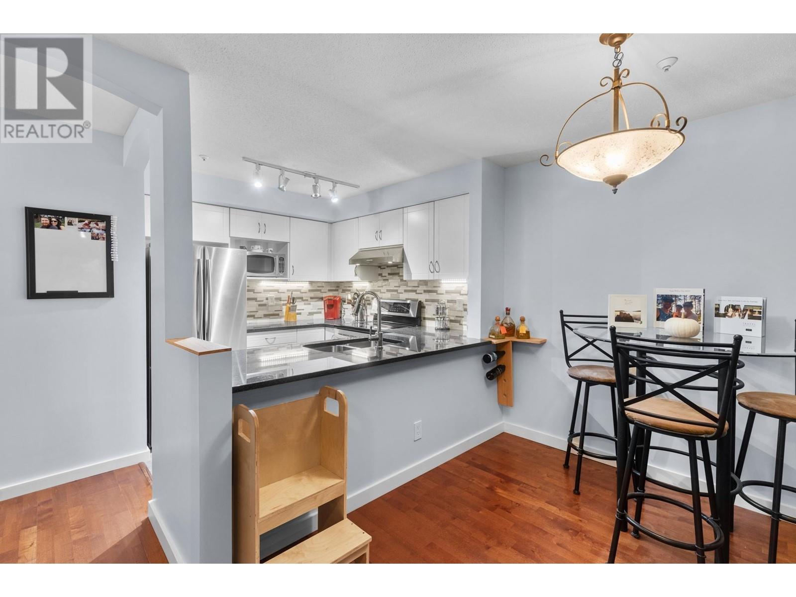 207 3033 Terravista Place, Port Moody, British Columbia  V3H 5A3 - Photo 6 - R2825872