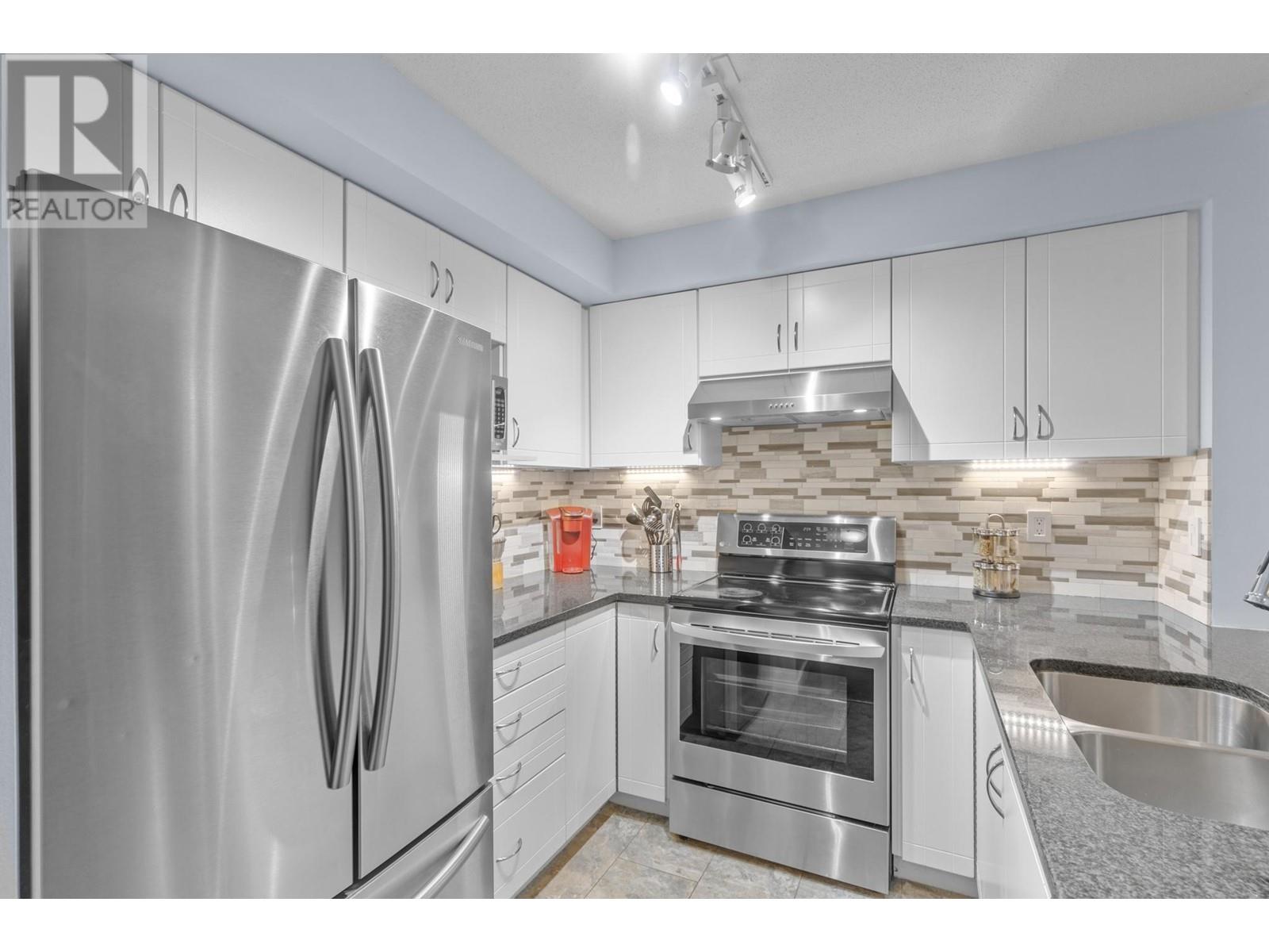 207 3033 Terravista Place, Port Moody, British Columbia  V3H 5A3 - Photo 8 - R2825872