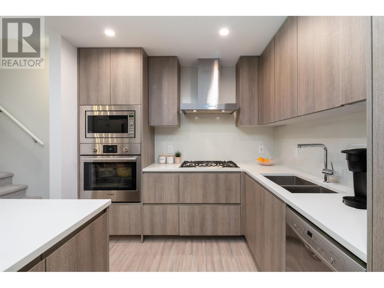 107 2060 Curling Road, North Vancouver, British Columbia  V7P 0E1 - Photo 10 - R2826550
