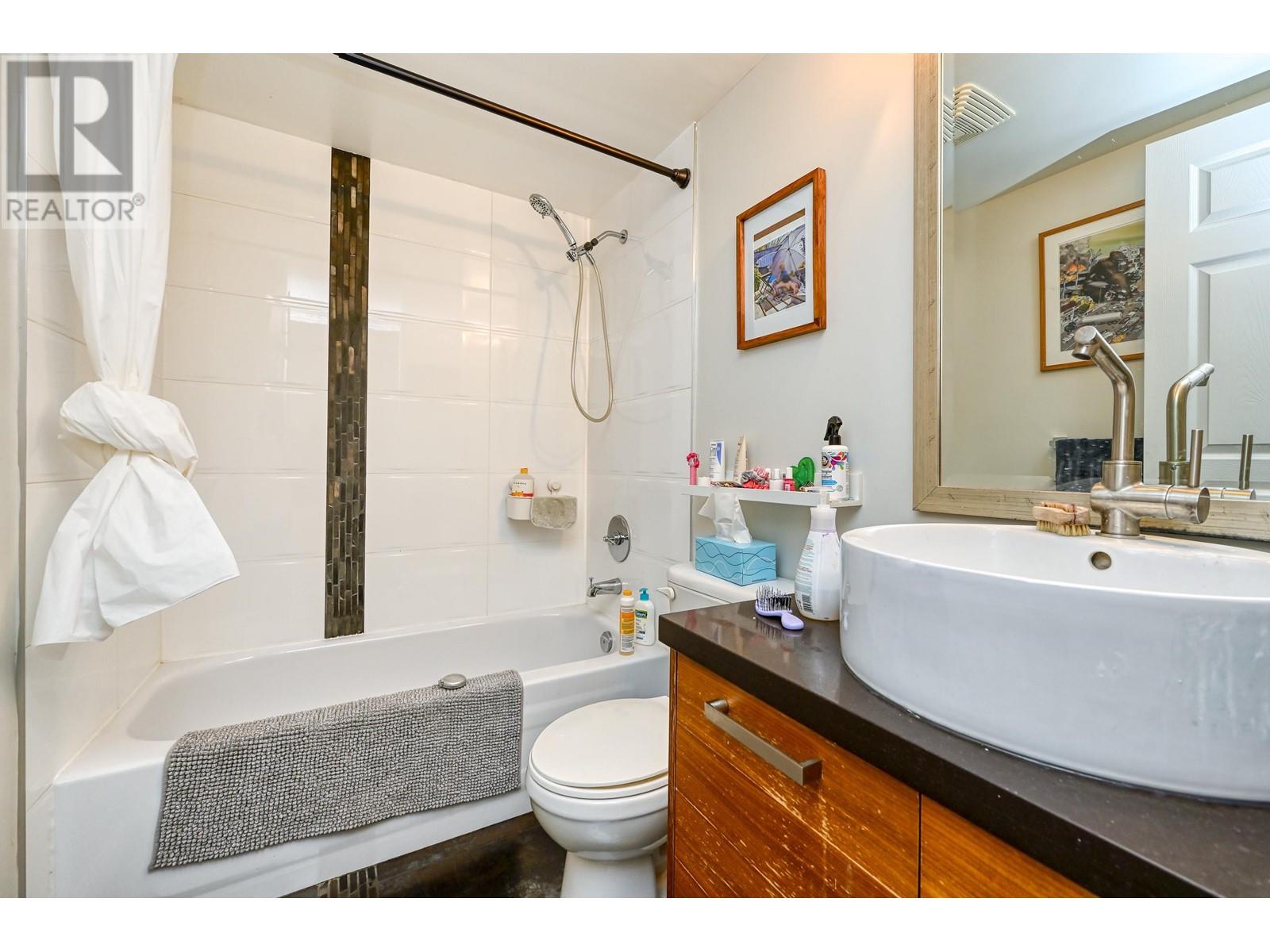 216 223 Mountain Highway, North Vancouver, British Columbia  V7J 3V3 - Photo 18 - R2826594