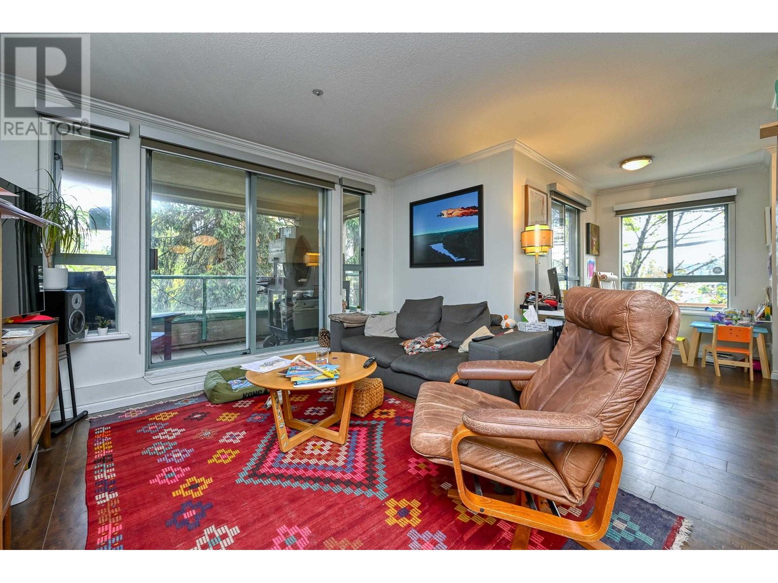 216 223 Mountain Highway, North Vancouver, British Columbia  V7J 3V3 - Photo 5 - R2826594