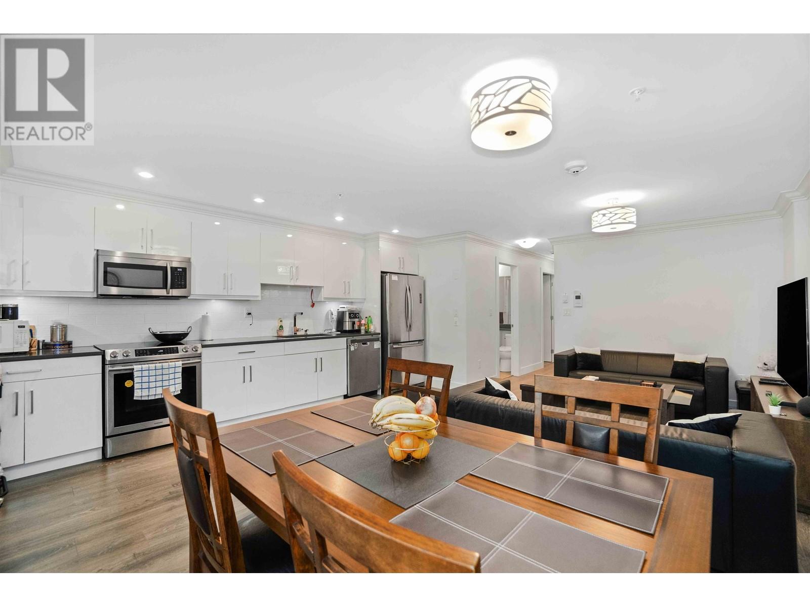 5188 Chambers Street, Vancouver, British Columbia  V5R 0G2 - Photo 3 - R2826599