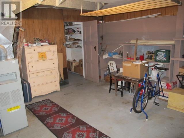 8348 12th Avenue, Burnaby, British Columbia  V3N 2L6 - Photo 25 - R2826229