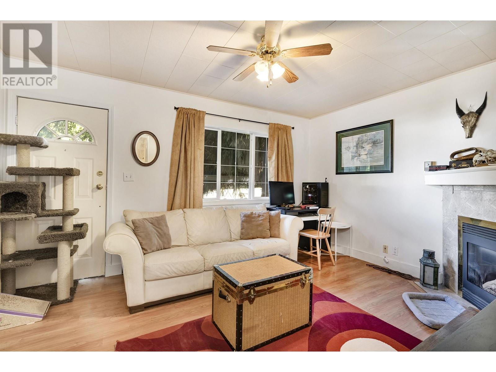 20478 Westfield Avenue, Maple Ridge, British Columbia  V2X 1K9 - Photo 3 - R2818687