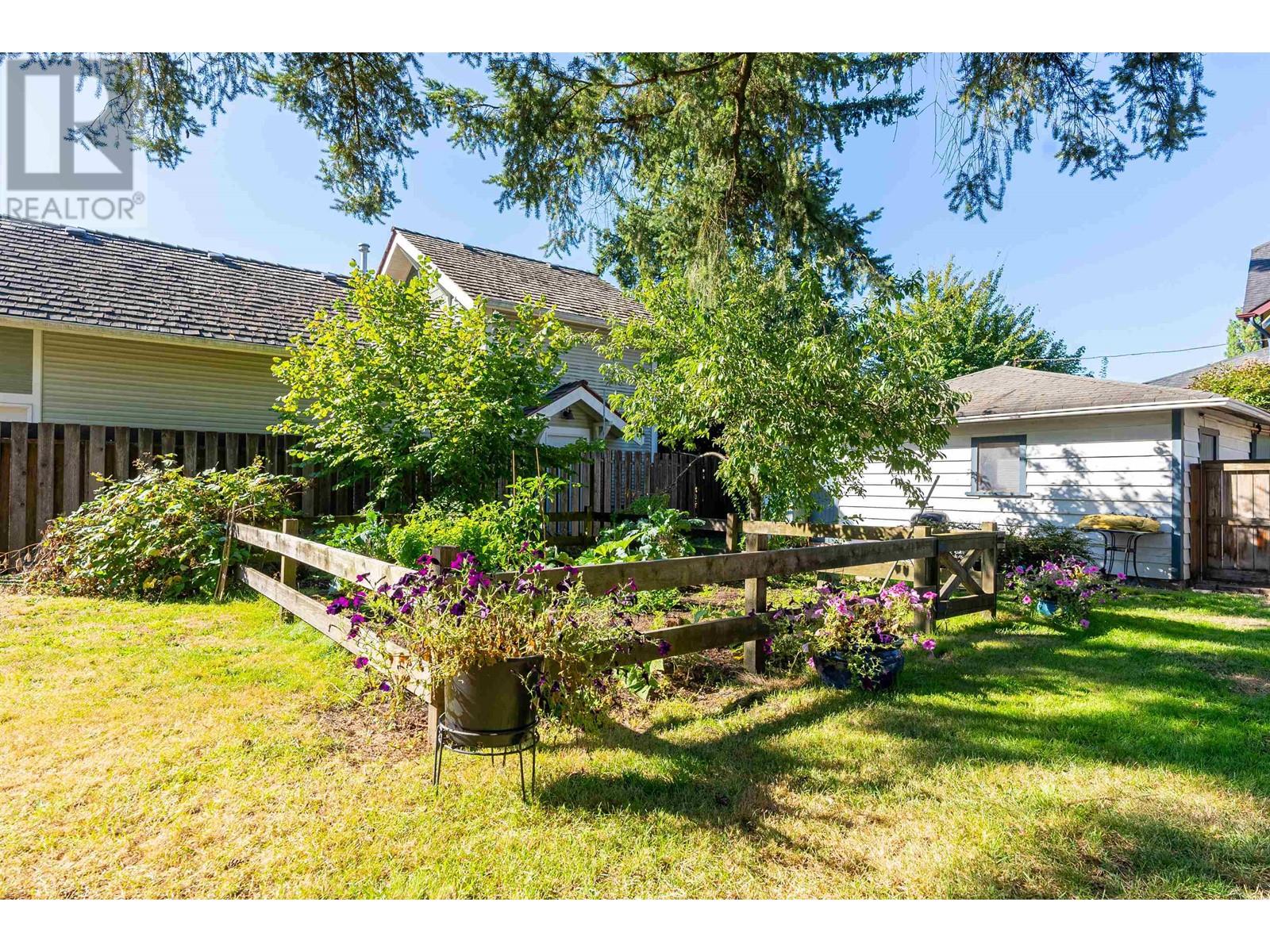 20478 Westfield Avenue, Maple Ridge, British Columbia  V2X 1K9 - Photo 23 - R2818687