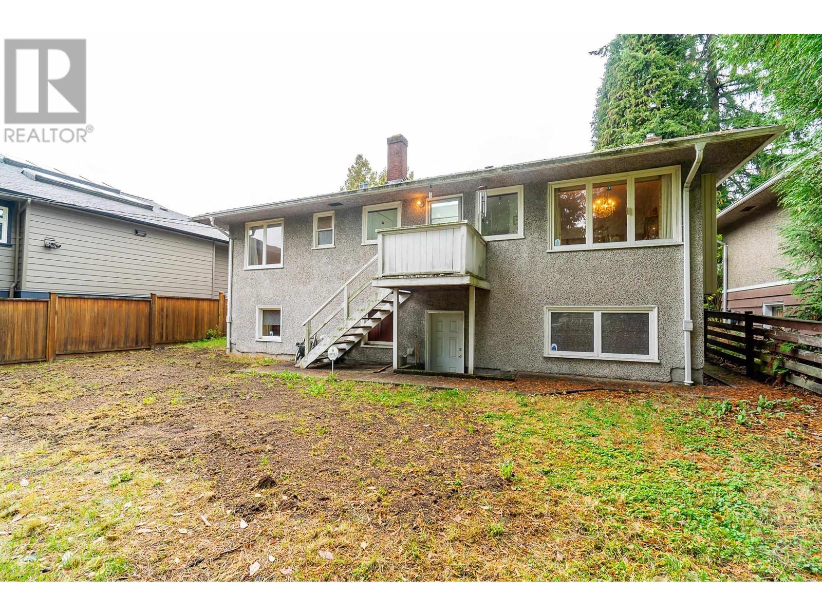8348 12th Avenue, Burnaby, British Columbia  V3N 2L6 - Photo 28 - R2826229