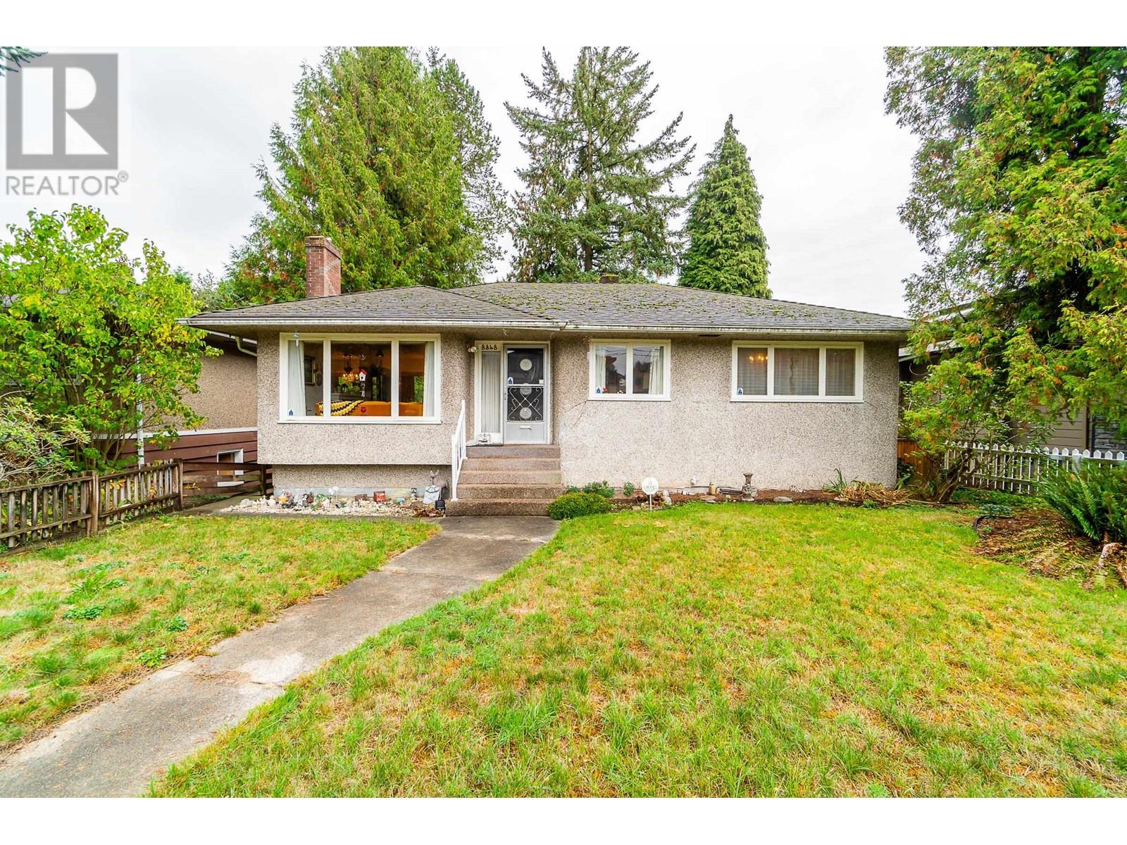 8348 12TH AVENUE, burnaby, British Columbia