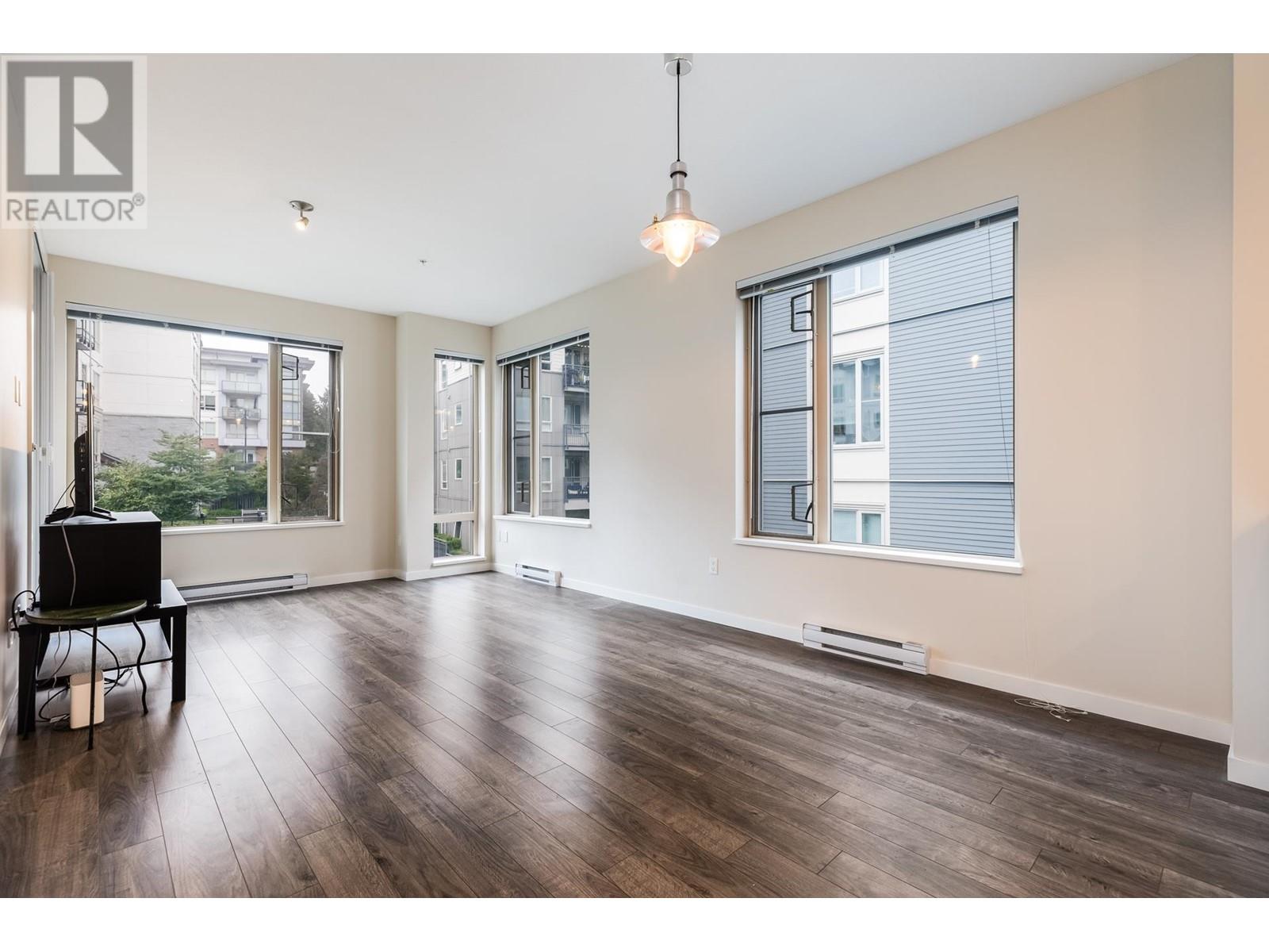311 2665 Mountain Highway, North Vancouver, British Columbia  V7J 0A8 - Photo 3 - R2826275