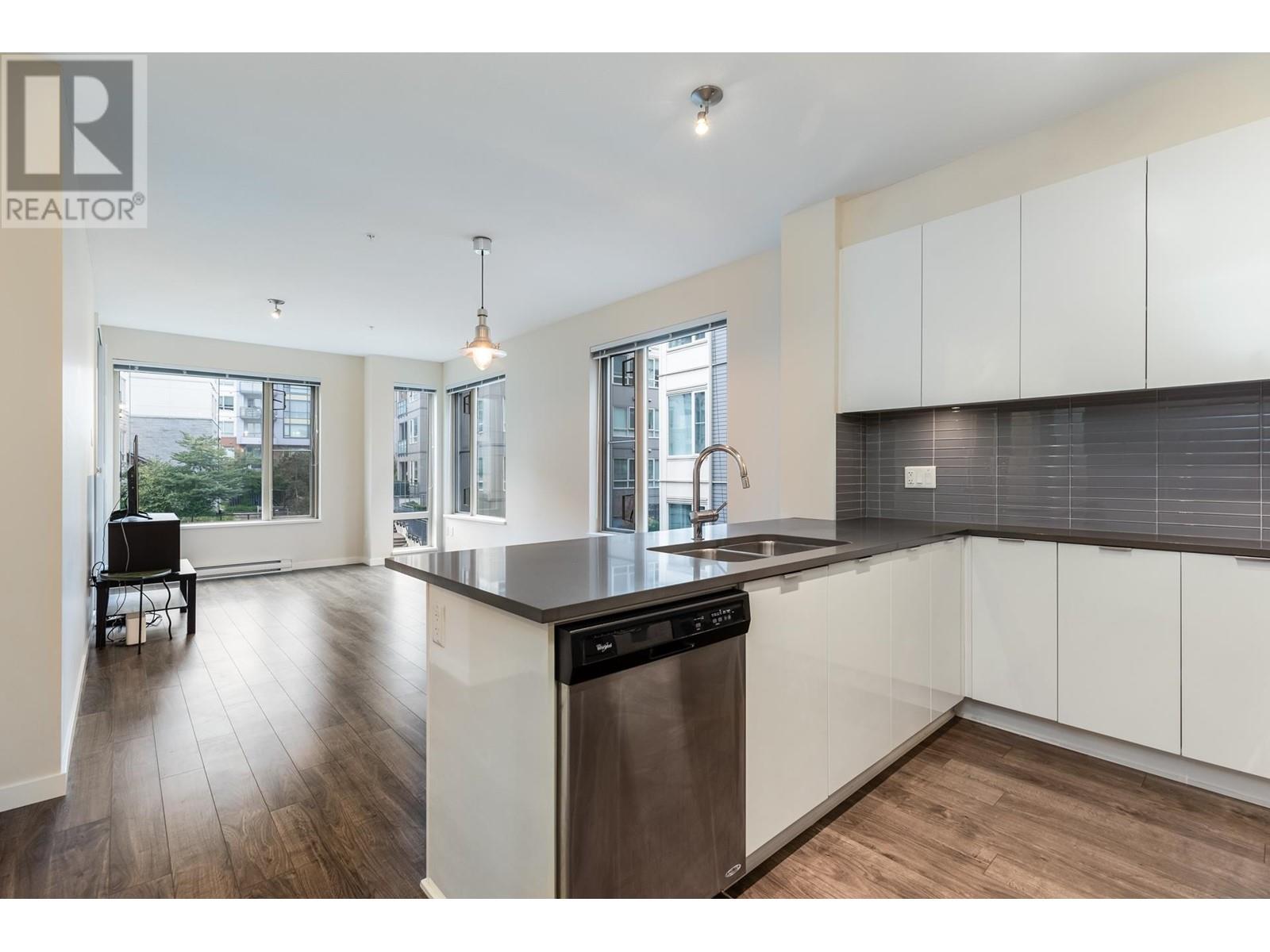 311 2665 Mountain Highway, North Vancouver, British Columbia  V7J 0A8 - Photo 2 - R2826275