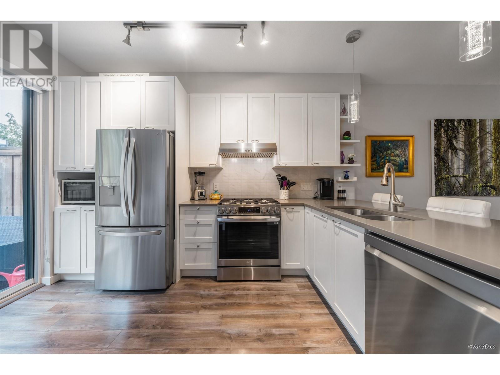 1212 Granite Drive, Squamish, British Columbia  V8B 0V9 - Photo 3 - R2826406