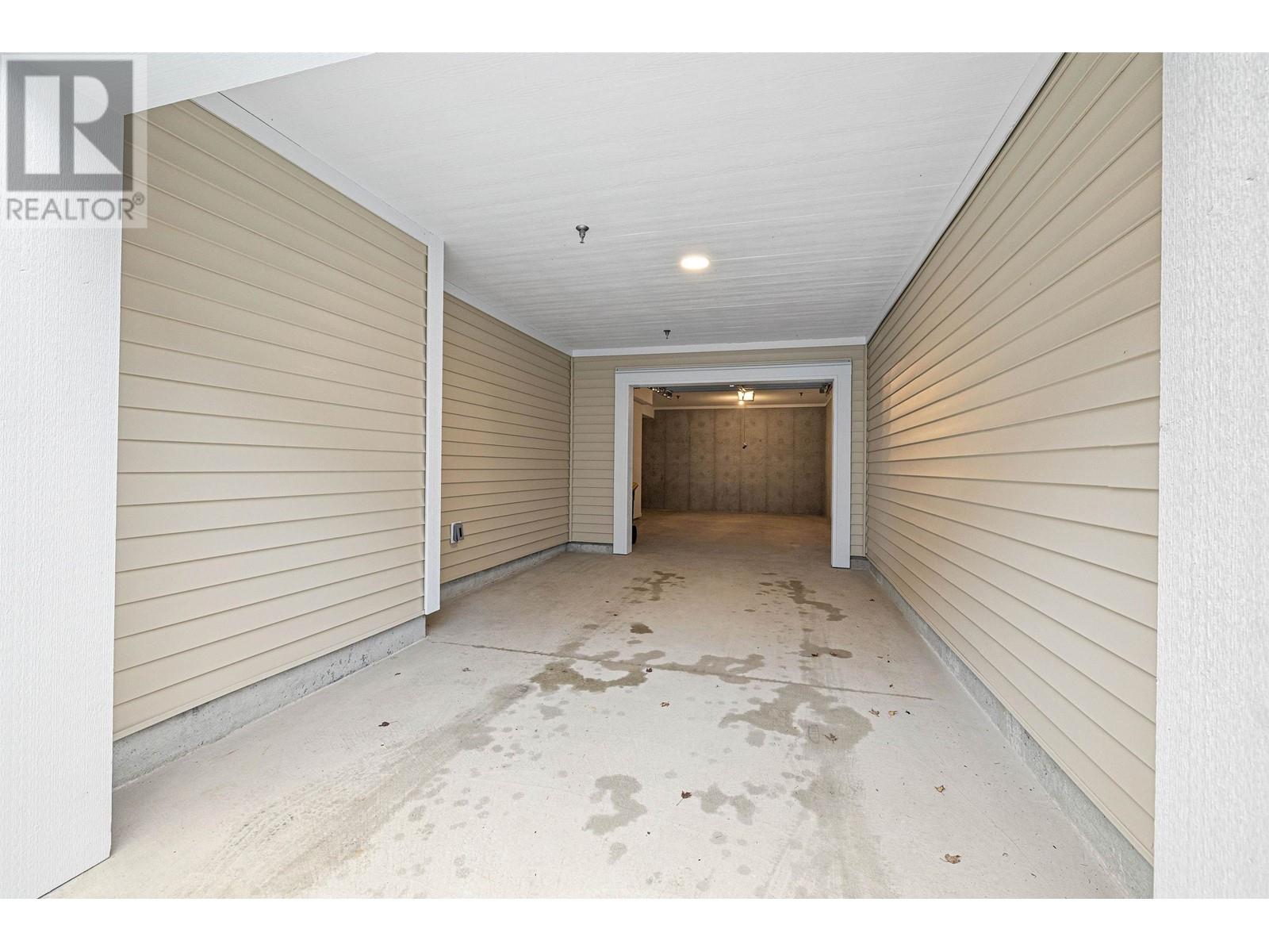 1069 11280 Pazarena Place, Maple Ridge, British Columbia  V2X 9H8 - Photo 33 - R2826585