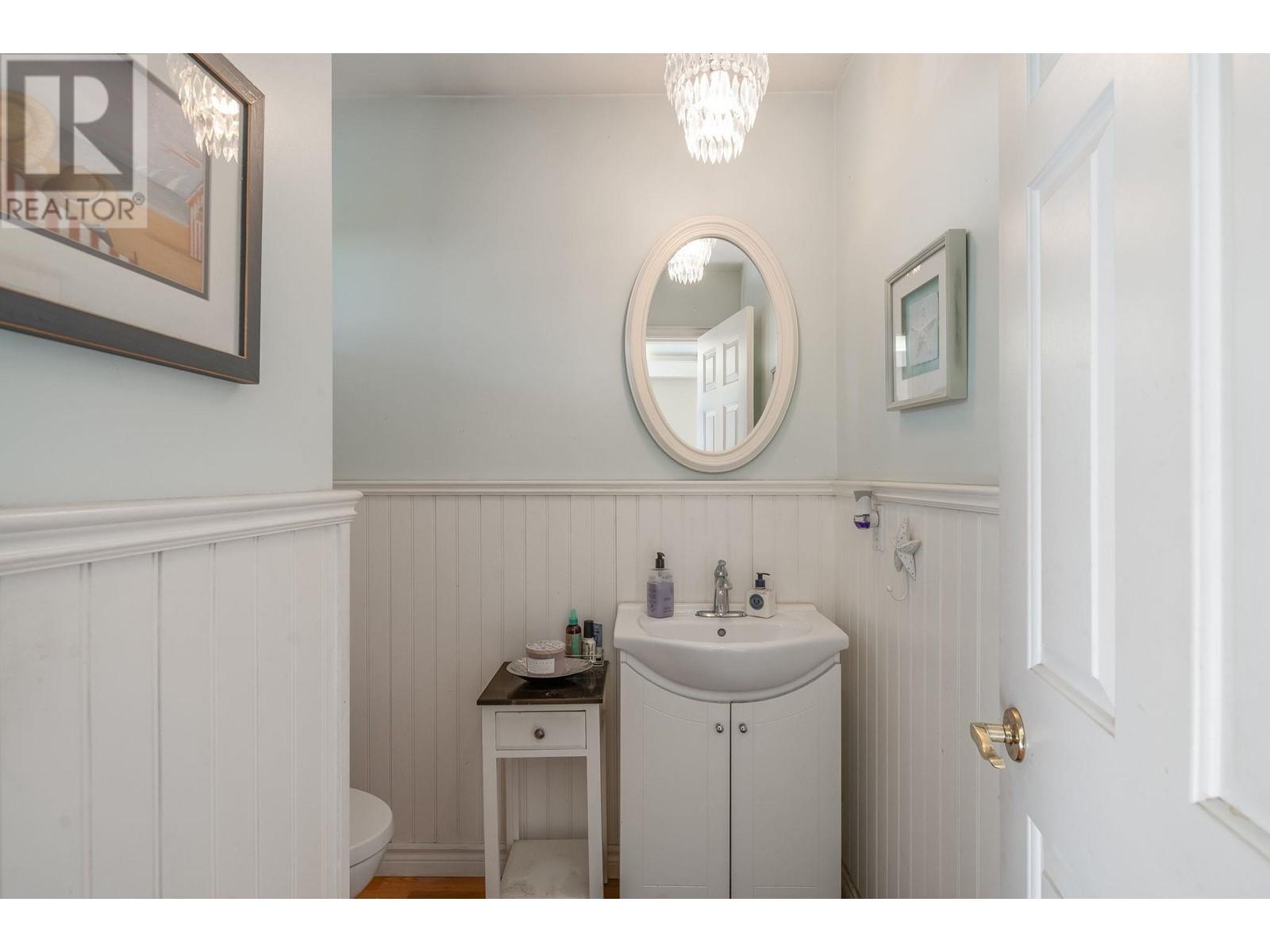 1548 Bowser Avenue, North Vancouver, British Columbia  V7P 2Y3 - Photo 24 - R2826608