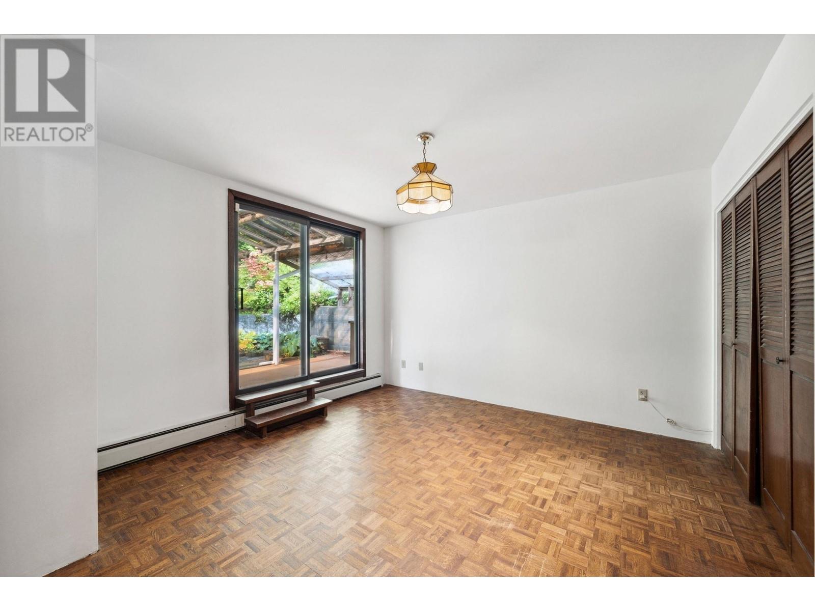 1406 Mcnair Drive, North Vancouver, British Columbia  V7K 1X5 - Photo 13 - R2825093