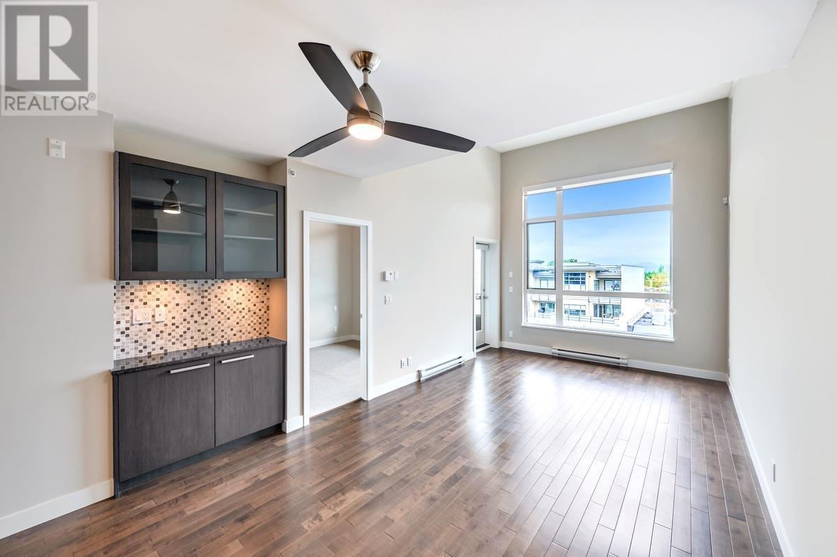 406 4570 Hastings Street, Burnaby, British Columbia  V5C 0E8 - Photo 4 - R2823024
