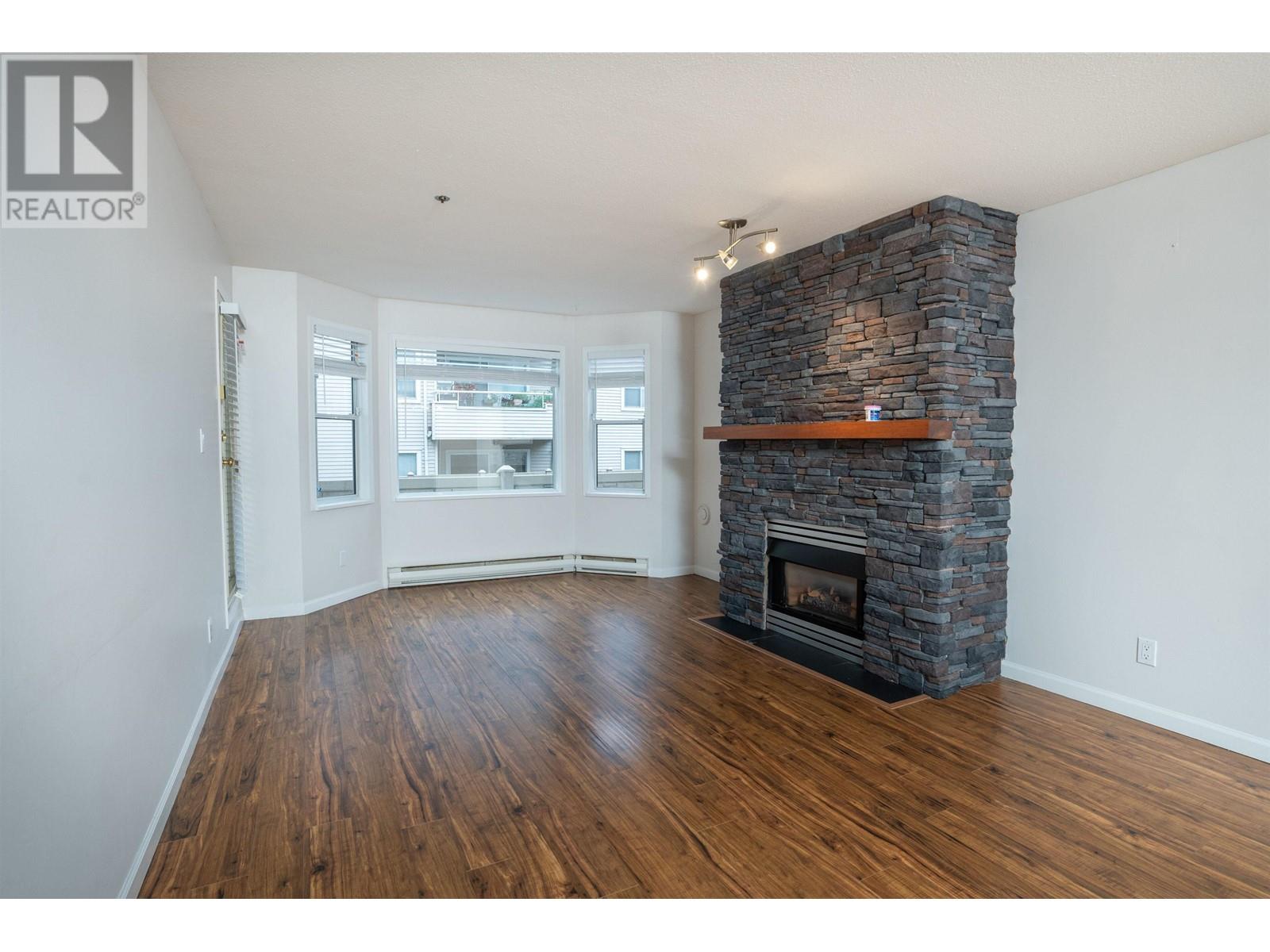 107 5375 Victory Street, Burnaby, British Columbia  V5J 1T2 - Photo 4 - R2823580