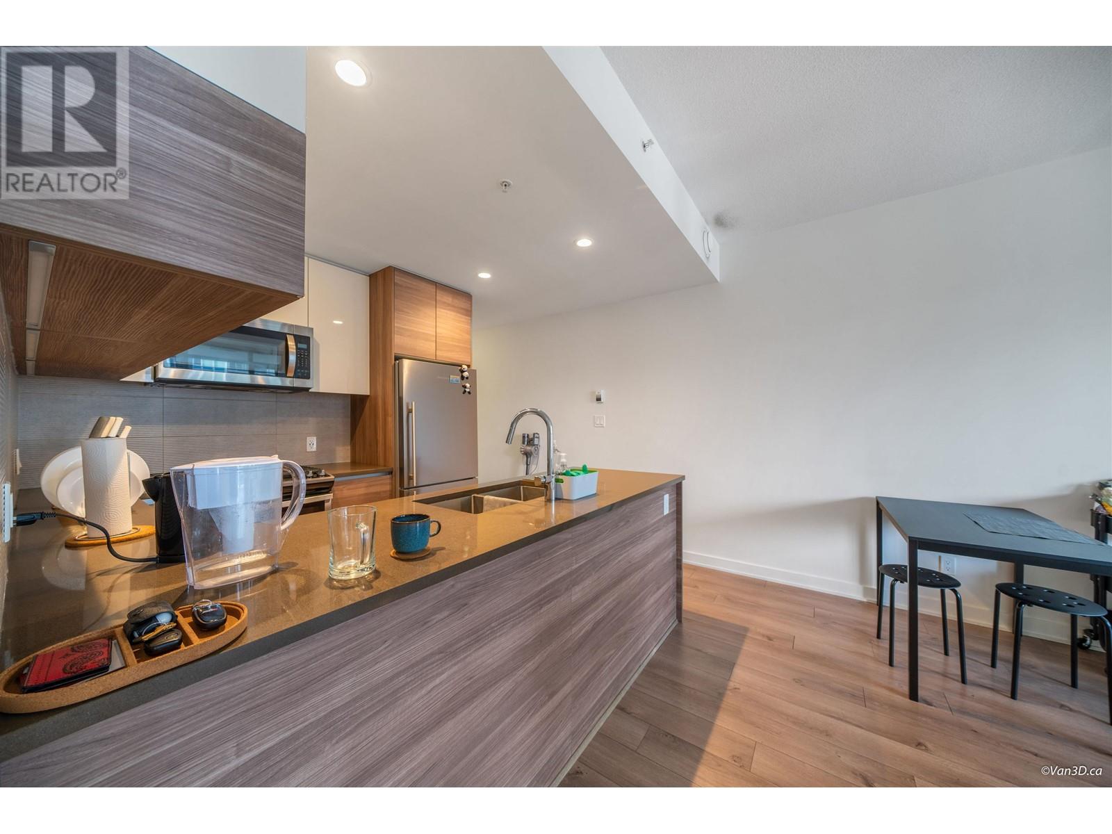 401 8850 University Crescent, Burnaby, British Columbia  V5A 4Y8 - Photo 4 - R2825470