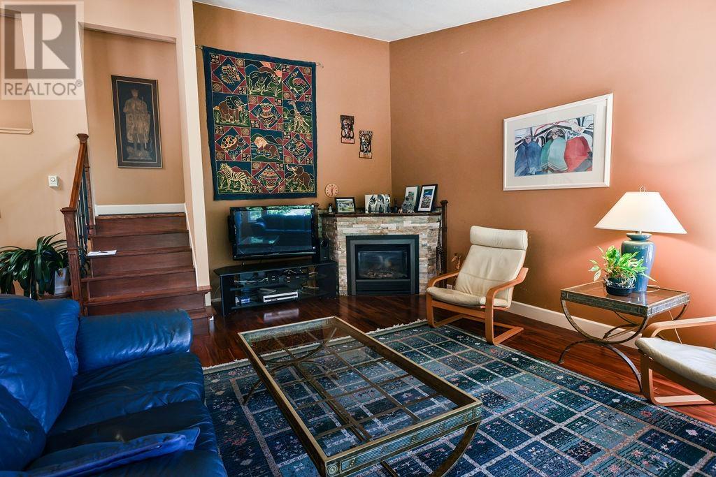 496 Ocean View Drive, Gibsons, British Columbia  V0N 1V5 - Photo 17 - R2826649